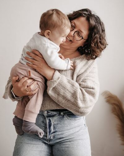 Isabelle mit Baby